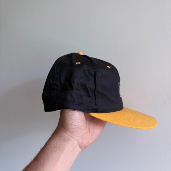 vintage CASINO MONTREAL 2 tone snapback hat - Picture 5 of 7